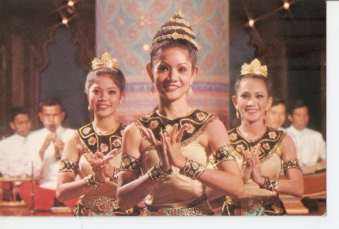 Postal 037403 : Beautiful Thai dancers during a traditional Thai feat at The Dusit Thanis Sukhothai Restaurant
