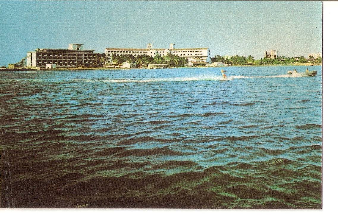 Postal 037521 : Cartagena Colombia. Panoramica del Hotel Caribe desde el mar
