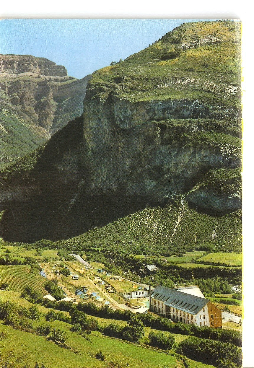 Postal 038090 : Torla (Huesca). Vista general del Camping de Ordesa y Hotel