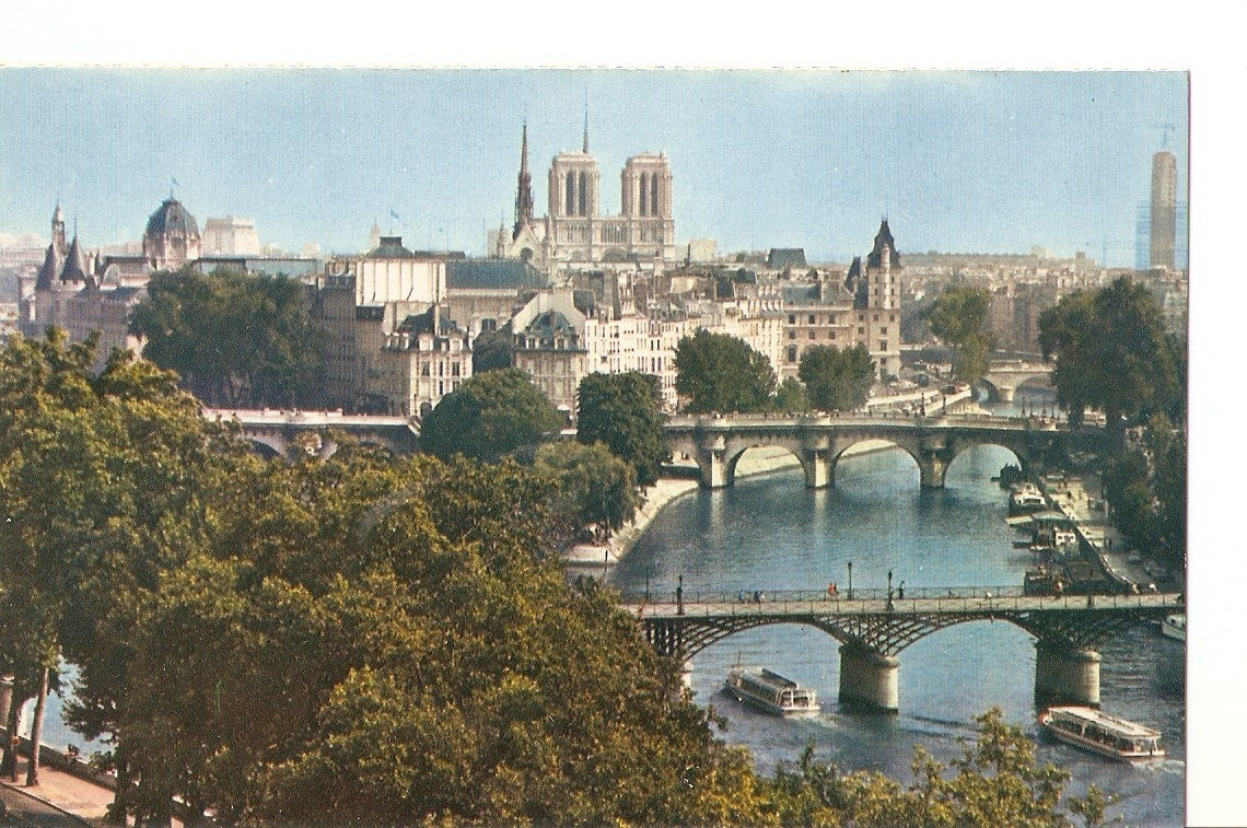 Postal 038163 : Perspective sur la Seine et lile dela Cite