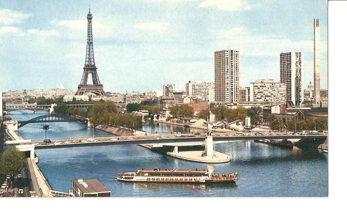 Postal 038167 : La Tour Eiffel et lea Seine