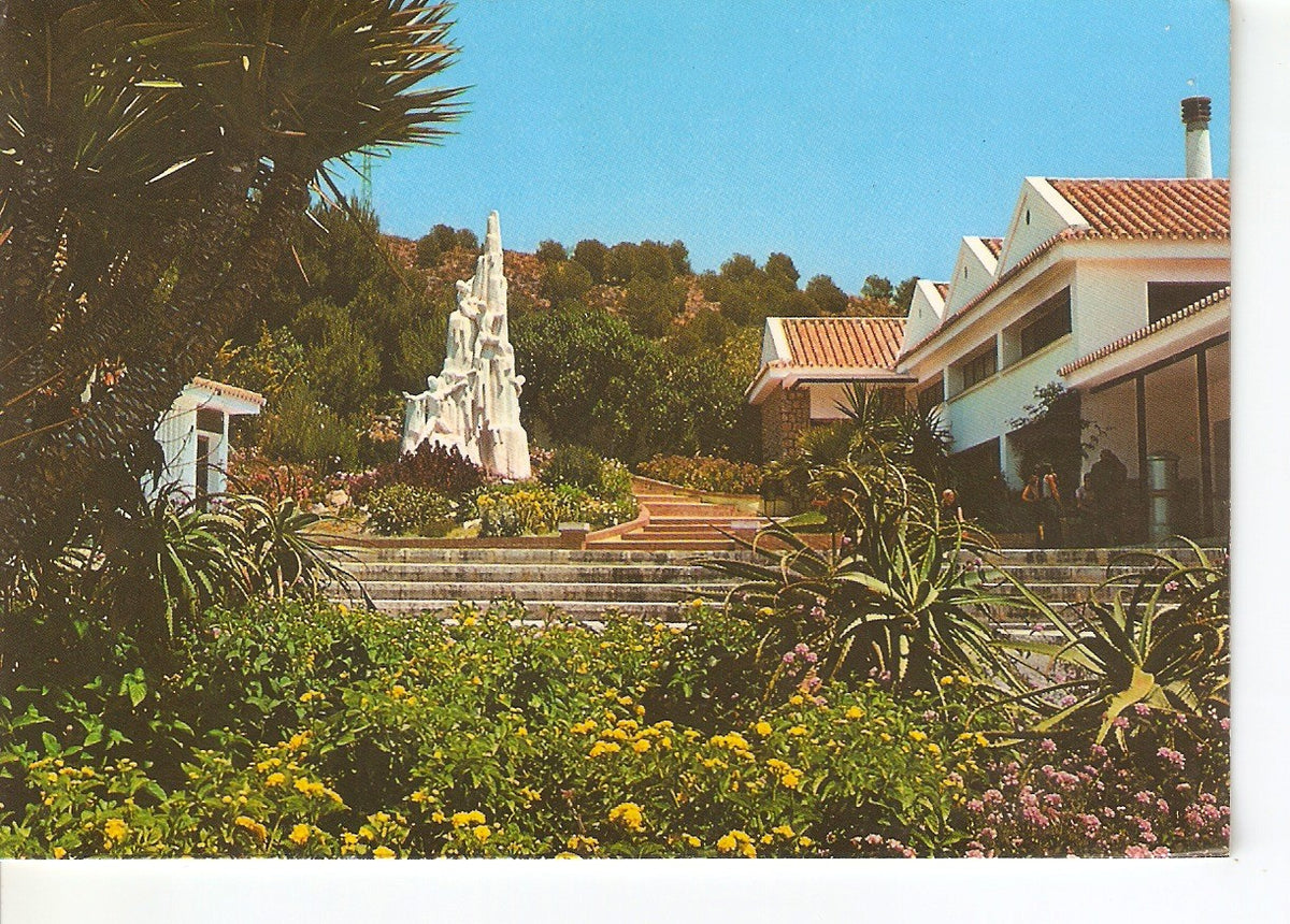 Postal 038462 : Cueva de Nerja (Malaga). Jardines exteriores