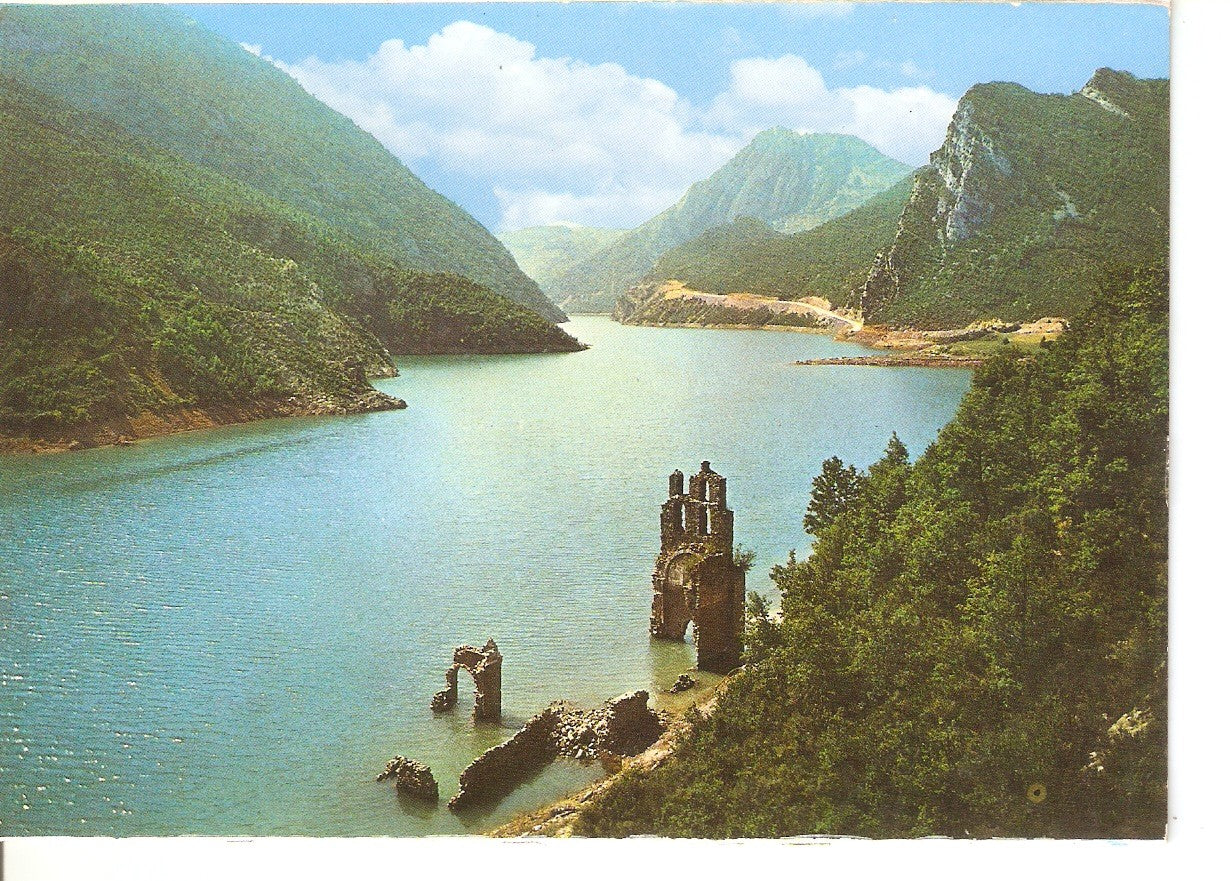 Postal 038465 : Pont de Suert (Pirineos de Lerida). Embalse de Escales y restos del Monasterio de Labaix