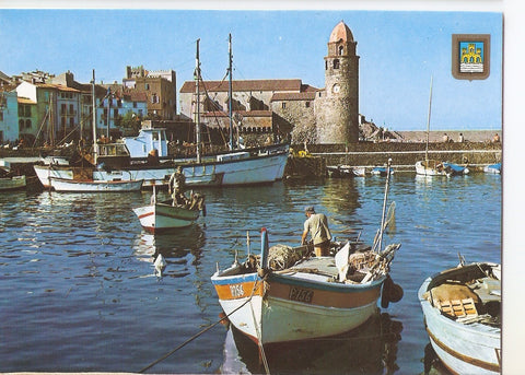 Postal 038626 : Celebre petit port Catalan. Vue sur le Clocher de leglise parossiale (XVIIeme s.)