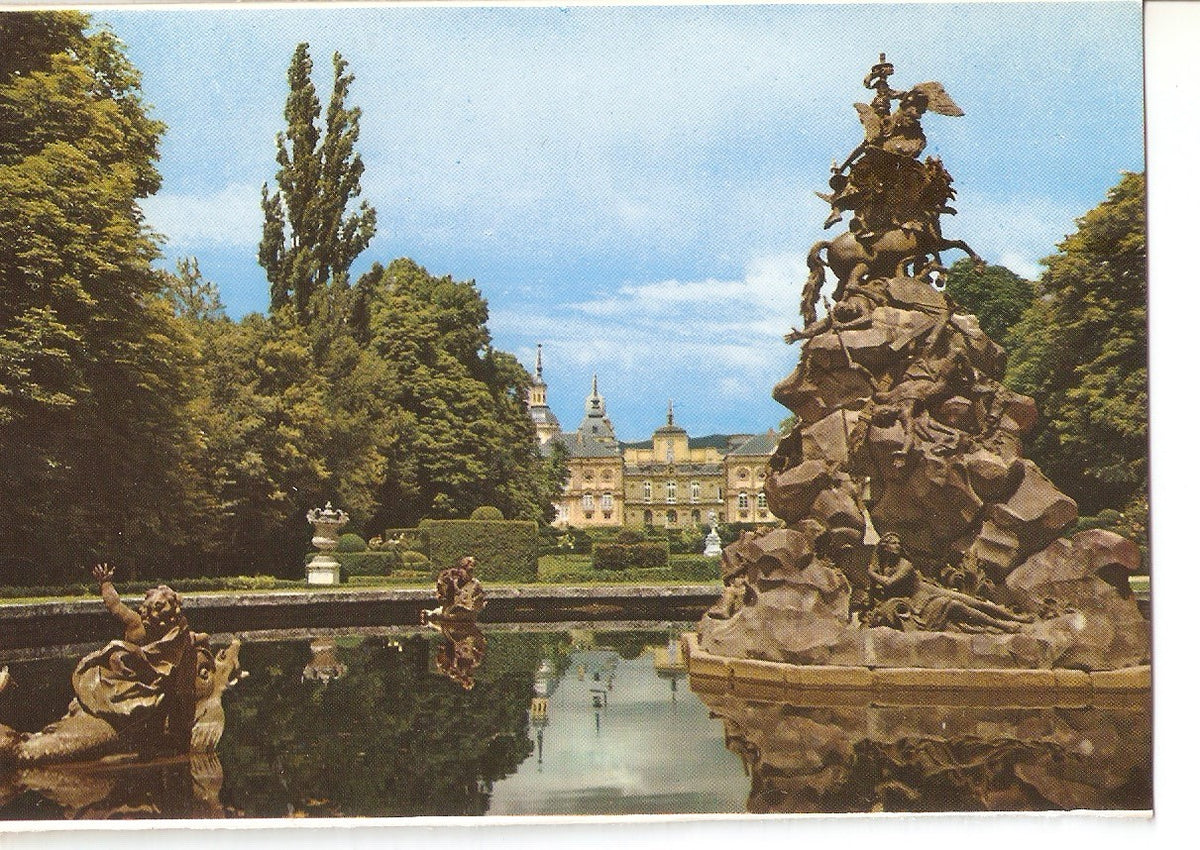 Postal 038740 : La Granja de San Ildefonso (Segovia). Fuente de la Fama y Palacio