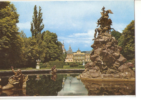 Postal 038740 : La Granja de San Ildefonso (Segovia). Fuente de la Fama y Palacio