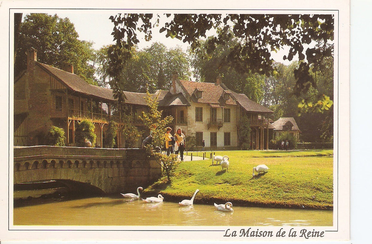 Postal 038784 : Versailles (Yvelines). La Maison de la Reine vue de la salle de Bal