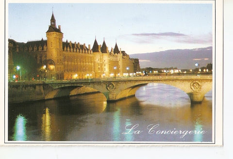Postal 038880 : Paris au crepuscule. The Conciergerie