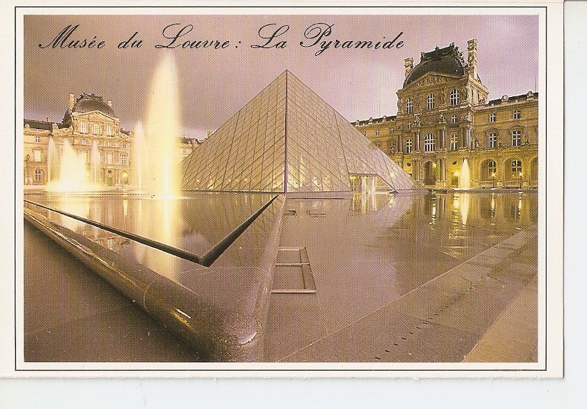 Postal 038883 : Paris - Musee du Louvre. Cour Napoleon