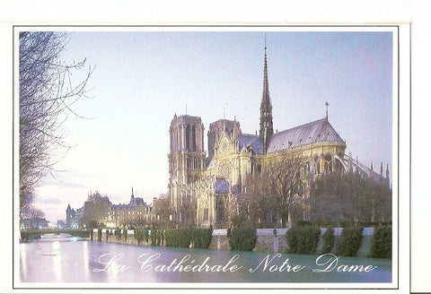 Postal 038891 : Paris au crepuscule. LObelisque pris de la Place de la Concorde. Le Chambre des Deputes: au fond. Les Invalides