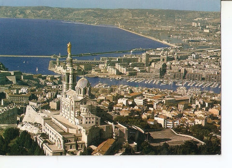 Postal 039466 : La Basilique Notre-Dame de la Garde veille sur Marseille