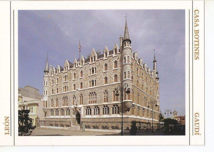 Postal 039656 : Casa Botines - Leon. Finales del s. XIX Antoni Gaudi
