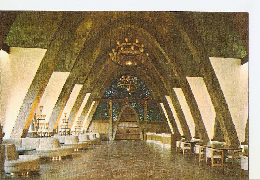 Postal 039844 : Cavas Codorniu. Sala de recepcion Puig y Cadafalch. Monumento Nacional