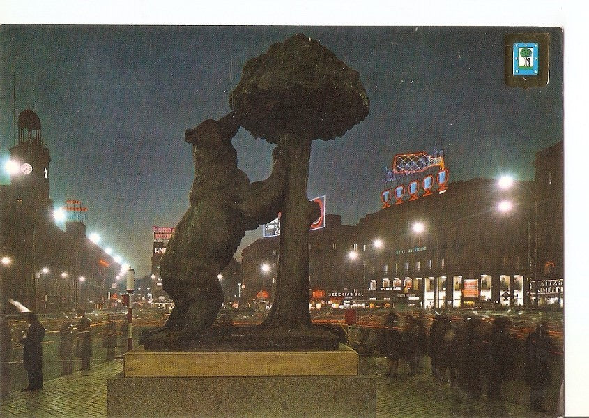 Postal 040055 : Madrid. Puerta del Sol. Monumento al Oso y El Madroño
