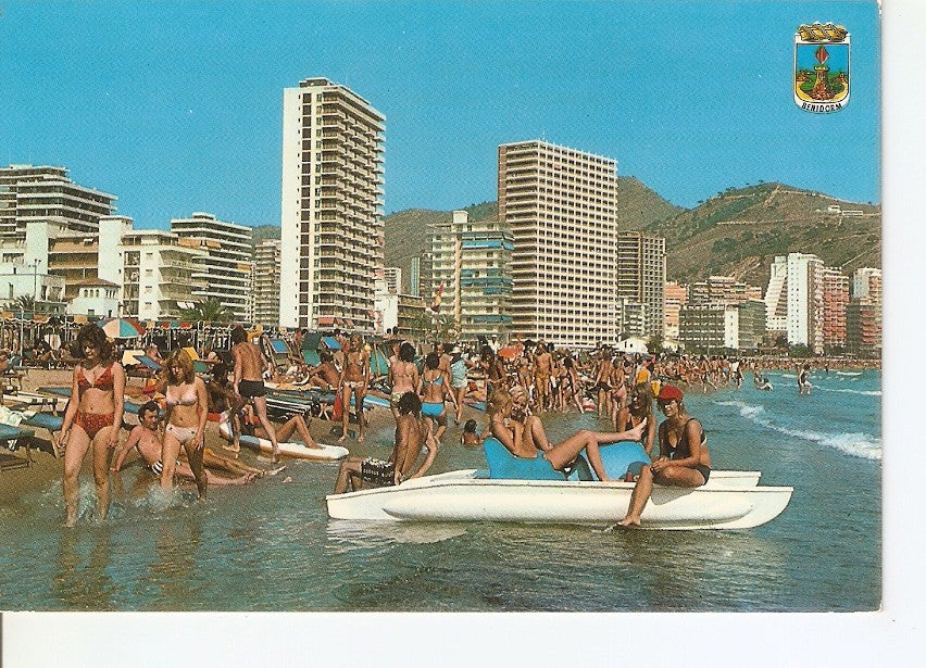 Postal 040072 : Benidorm (España). Playa Levante