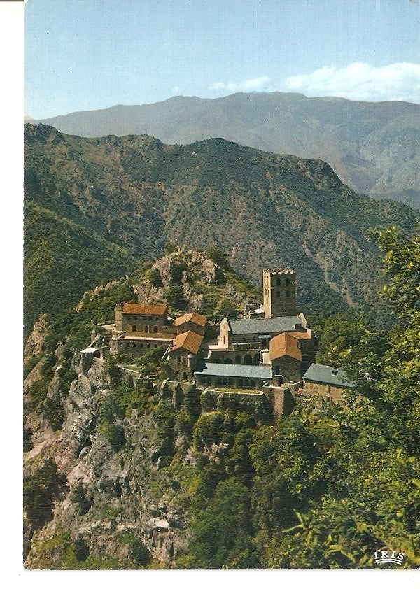 Postal 040119 : Vernet-les-Bains lAbbaye de Saint-Martin du Canigou XI siecle