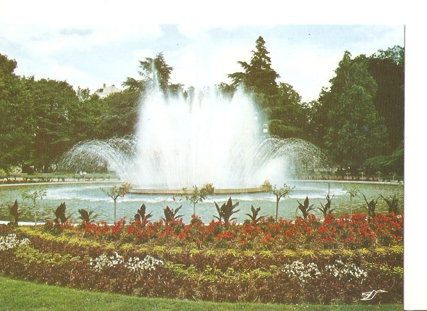 Postal 040611 : Toulouse (H G). Le jardin du Grand Rond Bassin et jet deau
