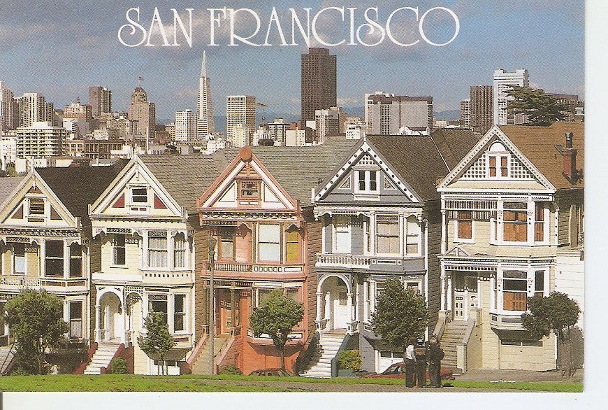 Postal 040784 : San Francisco. Victorian homes line Steiner Street as senn from Alamo Park