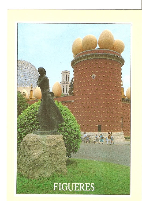 Postal 040941 : Figueres (Alt Emporda). Monument a la Tramuntana. Torre Galatea i cupula Museu Dali