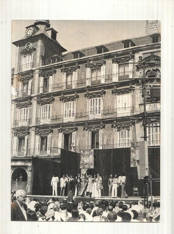 Foto Prensa numero 109: fiesta mejicana en la plaza mayor de Madrid