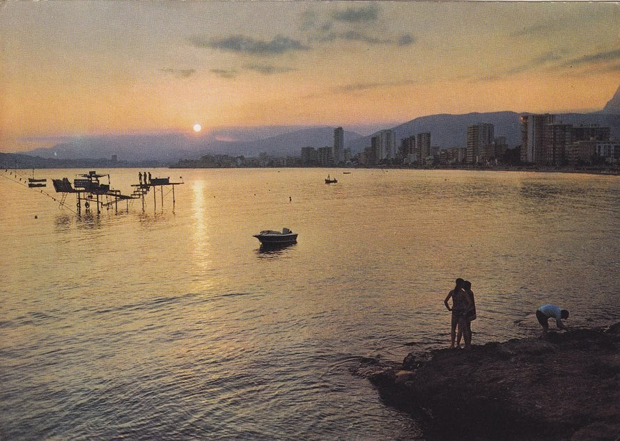 Postal 60303. Atardecer en costa Blanca (Benidorm)
