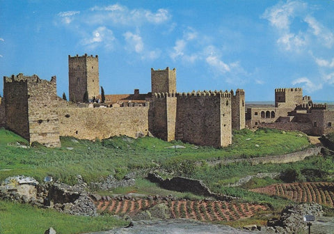 Postal 60339. Murallas de Poniente. Trujillo