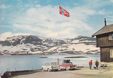 Postal 60370. Montaña y hotel.  Noruega