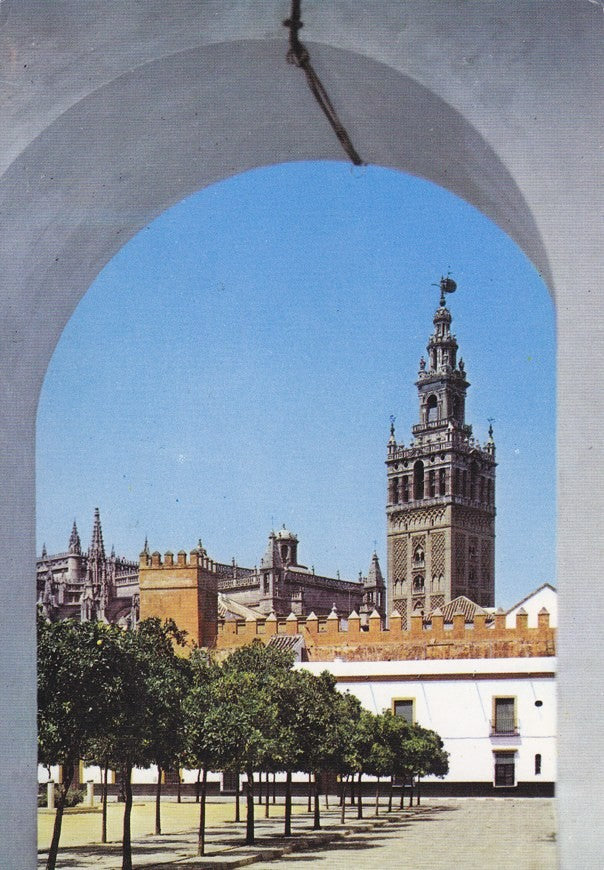 Postal 60378. Alcazar patio banderas y Giralda. Sevilla