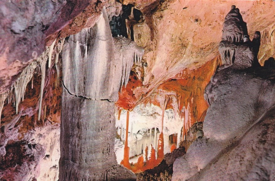 Postal 60519. La columna partida. Cuevas de Genova (Mallorca)