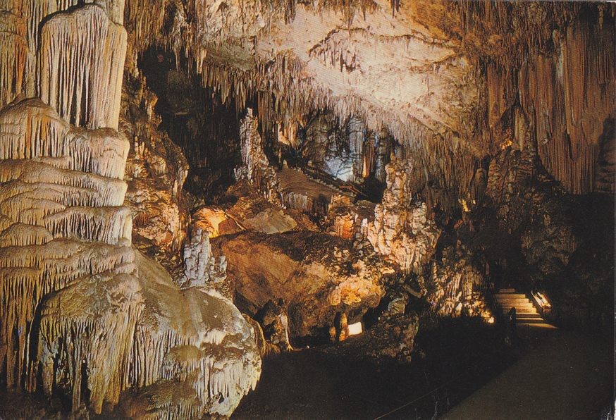 Postal 60543.  Sala de los fantasmas. Cuevas de Nerja.  Malaga