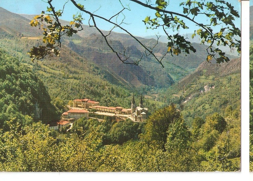 Postal 044351 : Covadonga. Vista general