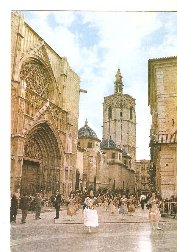 Postal 044719 : Valencia. Calle del Miguelete en el dia de La Ofrenda