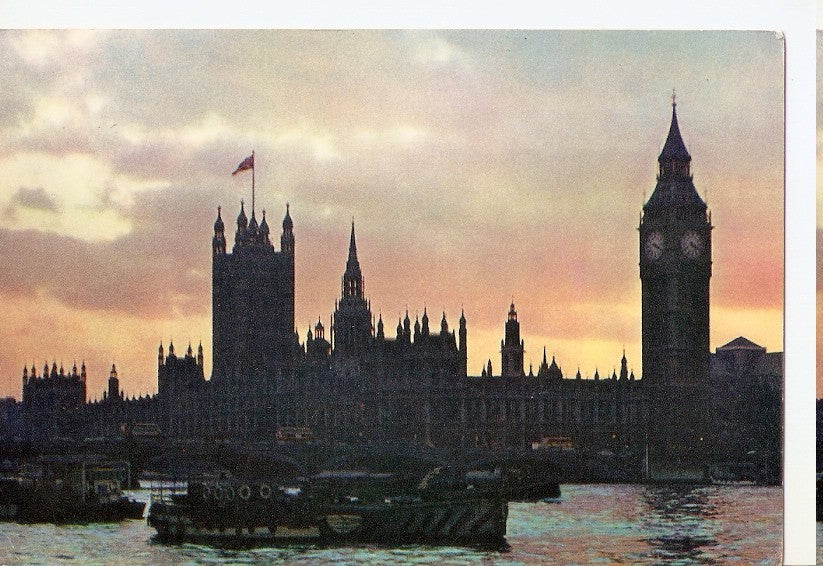 Postal 044821 : London. The majestic  structure of the Palace of Westminster