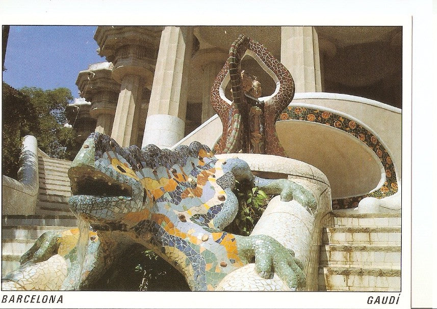 Postal 044921 : Barcelona. Parque Guell A. Gaudi