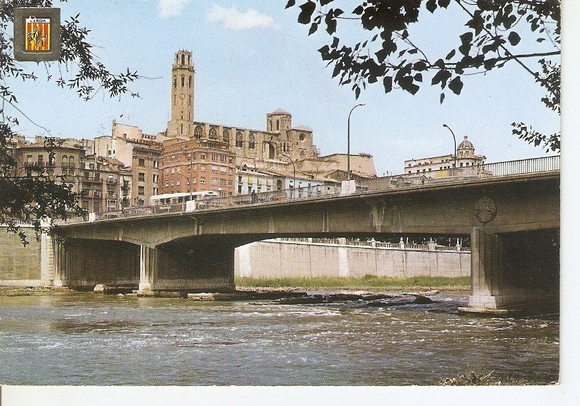 Postal 045090 : Lerida. Vista parcial y puente sobre el Rio Segre