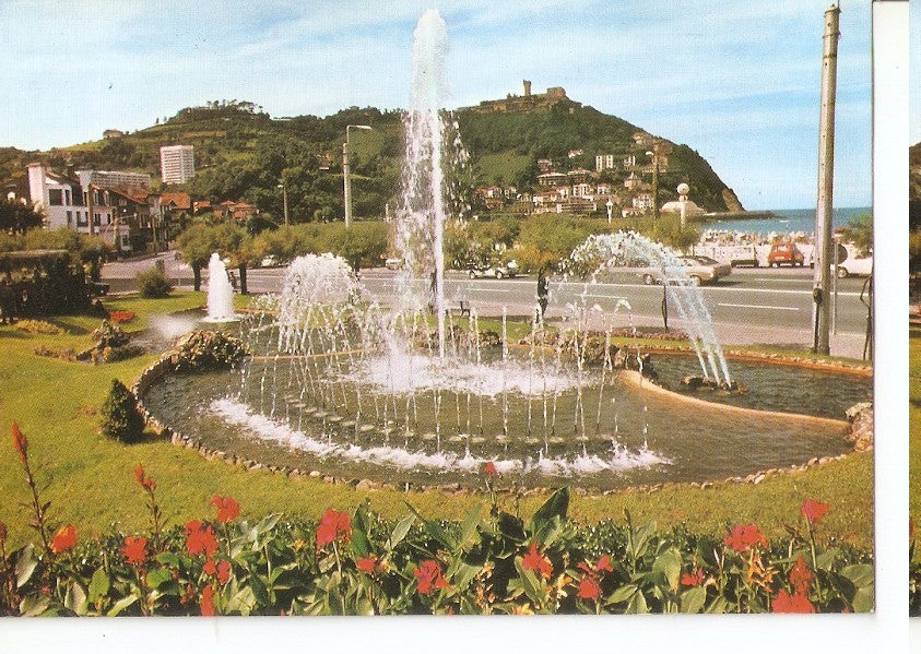 Postal 045122 : San Sebastian. Donostia. Vista parcial al fondo Monte Igueldo