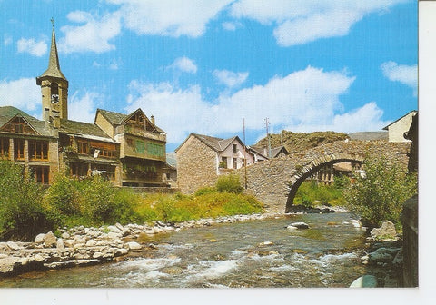 Postal 045155 : Esterri de Aneu. Vista parcial y Pte. Romanico sobre el rio Noguera Pallaresa