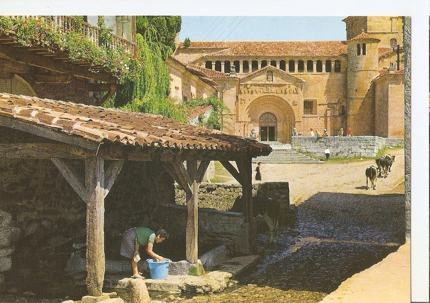 Postal 045222 : Santillana (Santander). Portada de la Colegiata