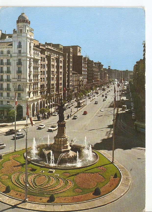 Postal 045272 : Zaragoza. Monumento a mos Martires y Paseo de la Independencia