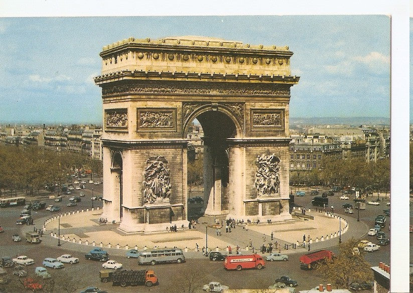 Postal 045462 : Paris. La place du General de Gaulle et lArc de Triomphe