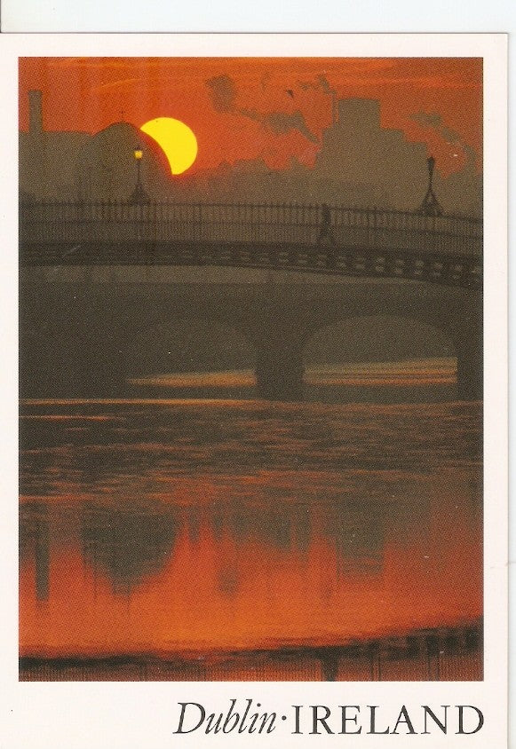 Postal 046026 : Sunset over River Liffey Dublin