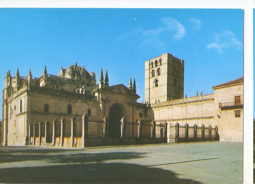 Postal 046317 : Zamora. La Catedral