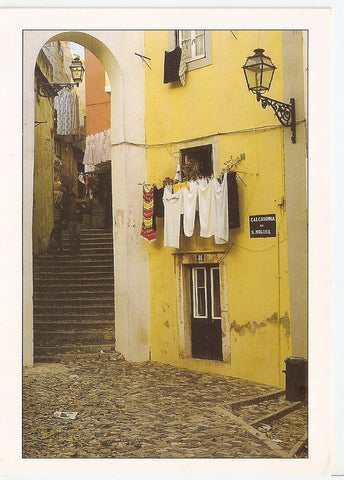 Postal 046748 : Lisboa Alfama. Pormenor de um dos mais antigos bairros da Cidade