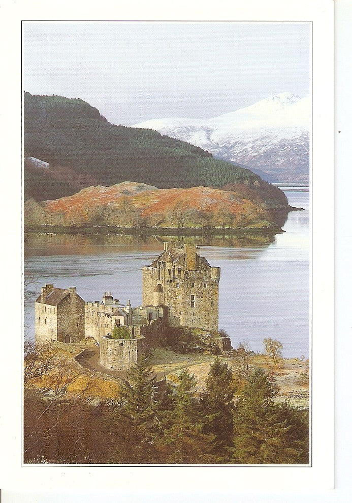 Postal 046774 : Winter Morning Eilean Donan Castle. Wester Ross The Highlands of Scotland