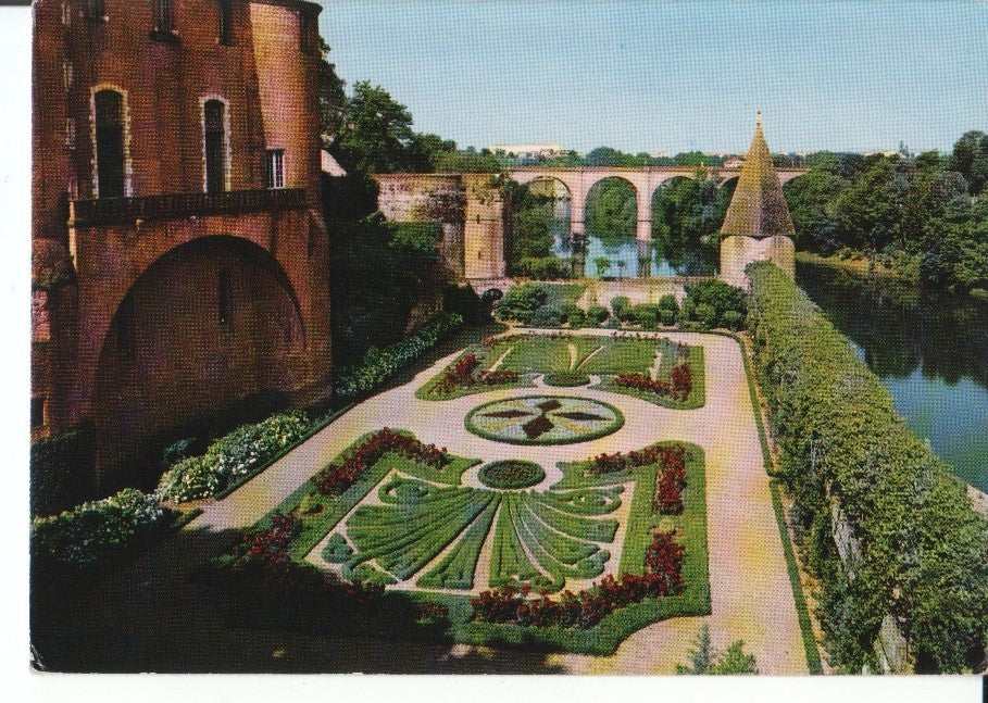 Postal-Postcard 17510: ALBI - Ville dArt centre de Tourisme Ancien Palais Archiepiscopal de la Berbie