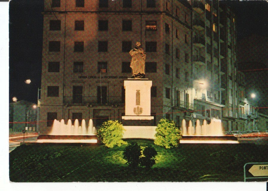 Postal-Postcard 17551: ORENSE - Monumento a Concepcion Arenal