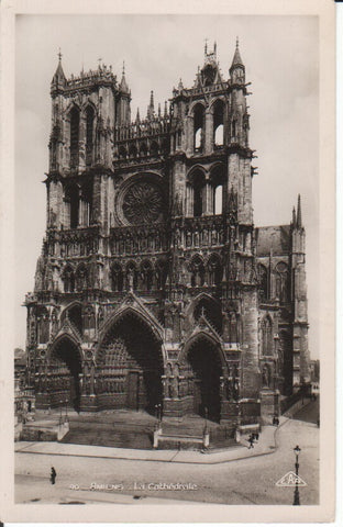 Postal-Postcard 17345: AMIENS - La Cathedrale