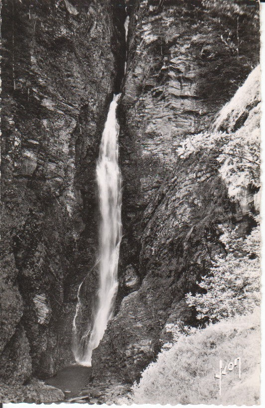 Postal-Postcard 17349: VALLE DU LYS - La Cascade dEnfer