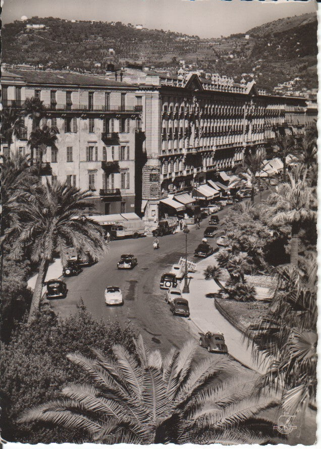 Postal-Postcard 17390: NICE - Avenue de Verdun et les Jardins Albert 1er and Albert 1er Gardens