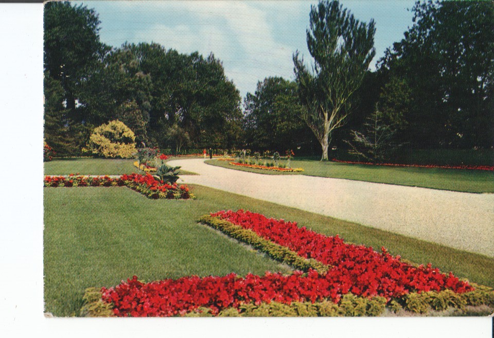 Postal-Postcard 17449: CARBOURG Calvados - Le Jardin Public